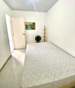 Casa na Orla de Atalaia ampla com cômodos