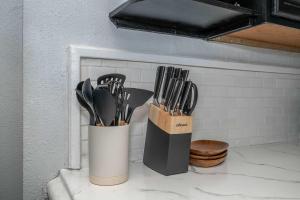 Chic Modern Gem with Style Suites