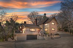 Acorn Acres - Lake Views for 8