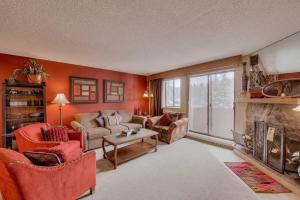 Tons of Amenities Ski In Ski Out