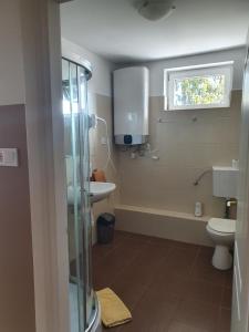 Airport MicrostorePanzió