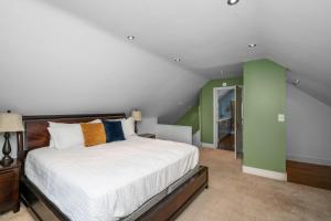 Westside Wanderlust with Hot Tub