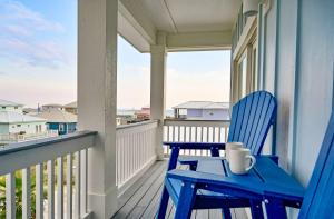 Private Heated Pool with Elevator Access & FREE ACTIVITIES