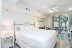 Seashell Shuffle at Sandestin Pilot House