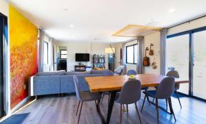 Creator Cabin - Retreat for 8