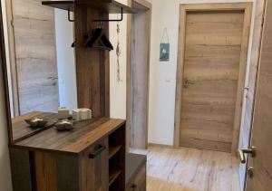 Zentrumsnahes Apartment mit Meerblick, Terrasse