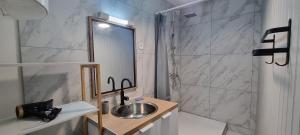 Appartements T2 centre renove 34 m2 confort ! : photos des chambres