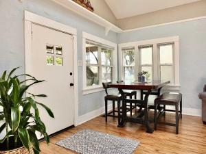 Park Avenue Beach Paradise - Chic & Secluded 4 BDR