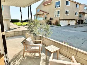 Beach Paradise - Stunning 3-Story in Long Beach