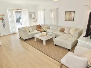 Steps to Beach & Alamitos Bay on LB Peninsula