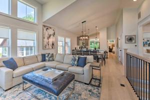 Como Vista - Modern 5 BDR Across from Lake