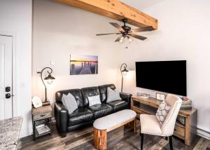 The Hideaway at Hayloft Lodge - Chic & Unique Stay