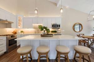 Abbey Springs - Private Community & Amenities