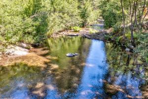 Fully Renovated 3Bd at Yosemites South Gate