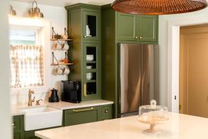 Magnolia Manor - Remodeled Home Near Downtown - 4hvězdičkové hotely ve městě Lake Geneva