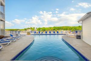 Seascape Cove - Waterfront