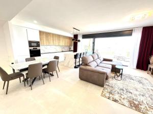 Duplex Golf CAMPORROSO - 4hvězdičkové hotely ve městě Finestrat