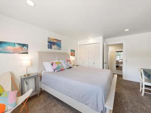 Cottage at the Point - For 4