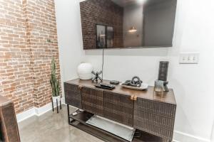 1 Bedroom Loft Near Centennial Park