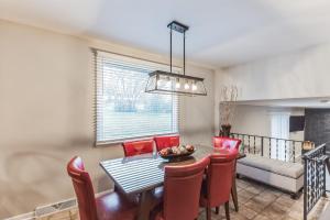 Luxurious 4BR home Pet friendly