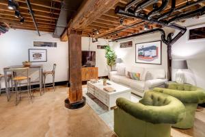 2 Separate Units with Exclusive Access to Club