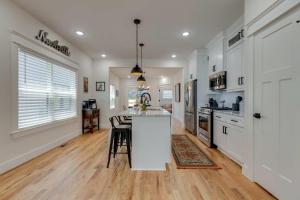 Sleek & Convenient East Nashville Home