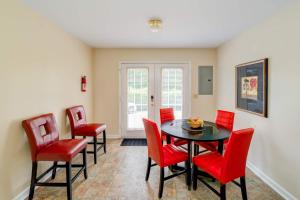Delightful Duplex - Steps Away from TSU