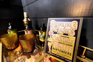 Best Location in Downtown NB - Golf Cart Included