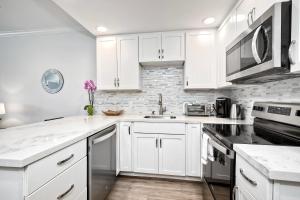 La Costa Gem - Condo for 3