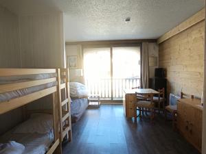 Résidence Bardeaux - Studio lumineux partiellement rénové, proche pistes et commerces MAE-1514