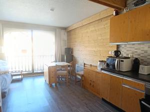 Résidence Bardeaux - Studio lumineux partiellement rénové, proche pistes et commerces MAE-1514