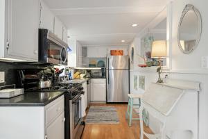 Seashore Retreat by Paradise Retreats