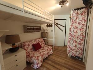 Studio skis aux pieds Sud, balcon, parking privé - FR-1-445-224