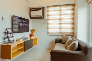 Casa Solaeice Fully Furnished 1BR with Balcony - Sleeps 4 in Casa Mira Mandaue