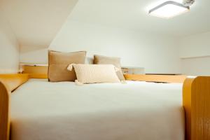 Casa Solaeice Fully Furnished 1BR with Balcony - Sleeps 4 in Casa Mira Mandaue