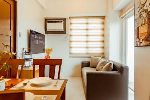 Casa Solaeice Fully Furnished 1BR with Balcony - Sleeps 4 in Casa Mira Mandaue