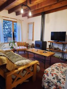 Casa Cabaña de Alquiler Turístico para Vacacionar con Familia o Amigos en San Martin de los Andes Capacidad 6 más 2 Personas