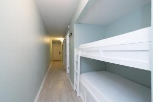 1BR Sleeps 5 at The Summit with Ocean Front Views