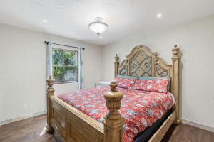 Broadmoor Retreat Luxe European Style Hot Tub