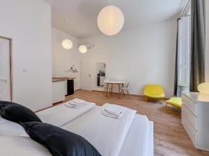 Balcony - Very Central - Modern - Large