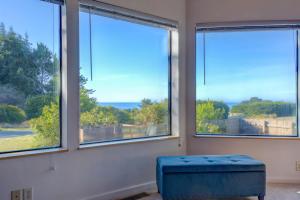 Pacific Splendor - Private Hot Tub With Views