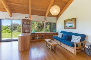 Grateful Getaway with Fireplace and Scenic Views