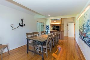 Grateful Getaway with Fireplace and Scenic Views