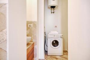 Cozy and bright apartment Viale Corsica