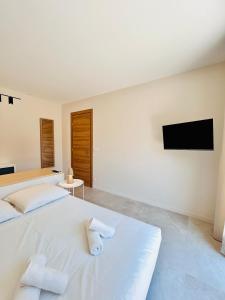 Suite Èze - Coliving, Parking & Breakfast