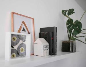 Quiet and central work friendly 1 bed with Table Mtn views