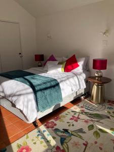 Relaxing Retreat, 900m walk to shops & restaurants