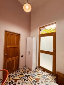 Moonshine Boutique Hostal