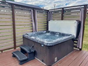 Mountain Serenity Retreat - Larkspur Retreat