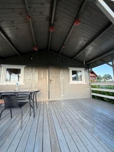 Domek z widokiem na jezioro